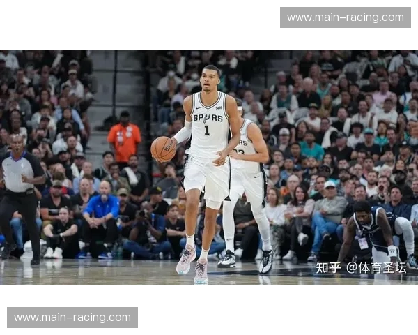 马刺战绩垫底但文班亚马持续进步 未来建队基石明朗 马刺战绩垫底但文班亚马持续进步 未来建队基石明朗