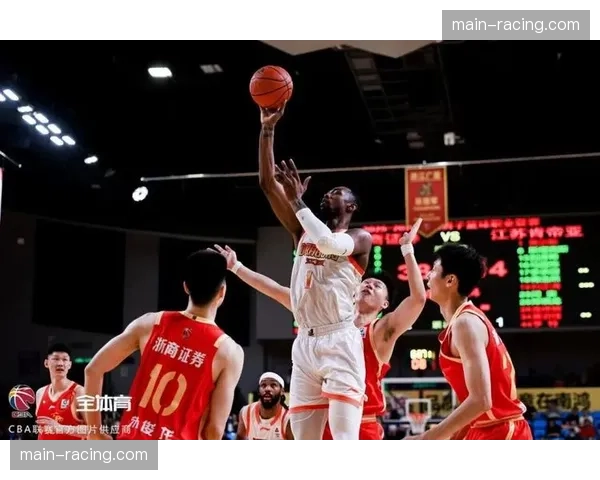 浙江浙商证券塔克23分3篮板3助攻,球队80-100不敌广东东阳光